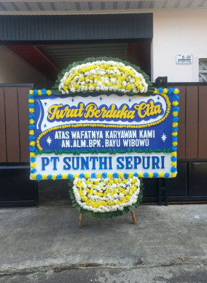 Papan Bunga Duka di Sungai Laur