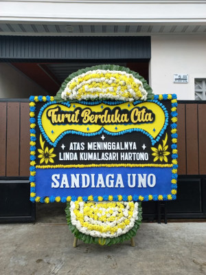 Papan Bunga Duka di Sungai Laur
