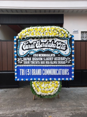 Papan Bunga Duka di Sungai Laur